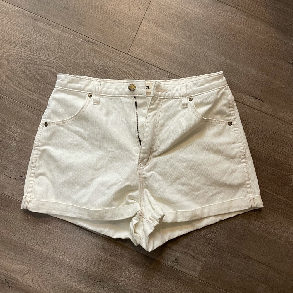 ROLLA’S white high waisted duster shorts - size 27